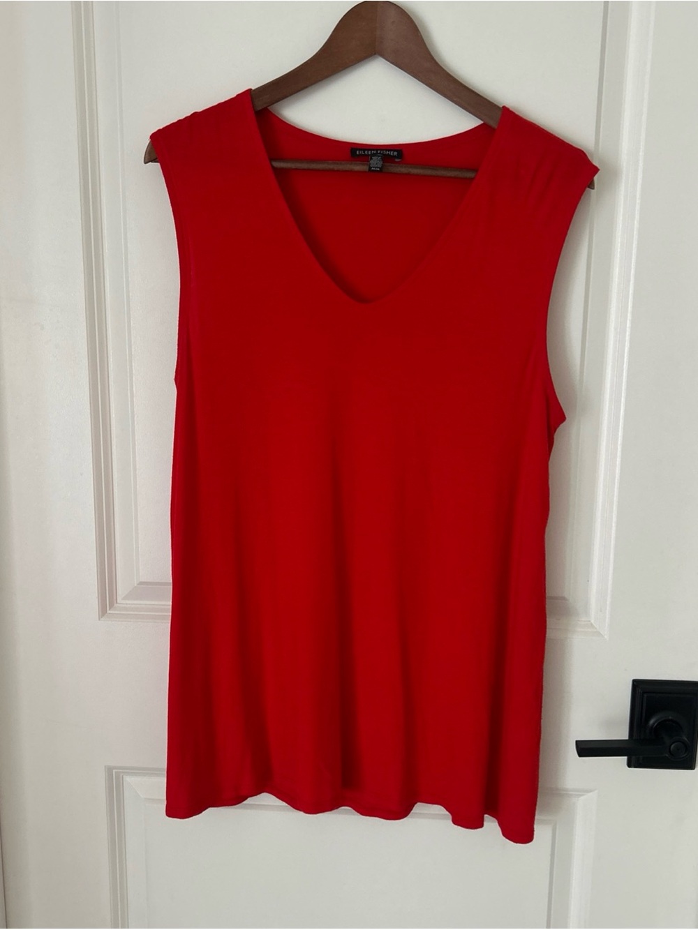 Eileen Fisher Vibrant Red V-Neck Sleeveless Tank